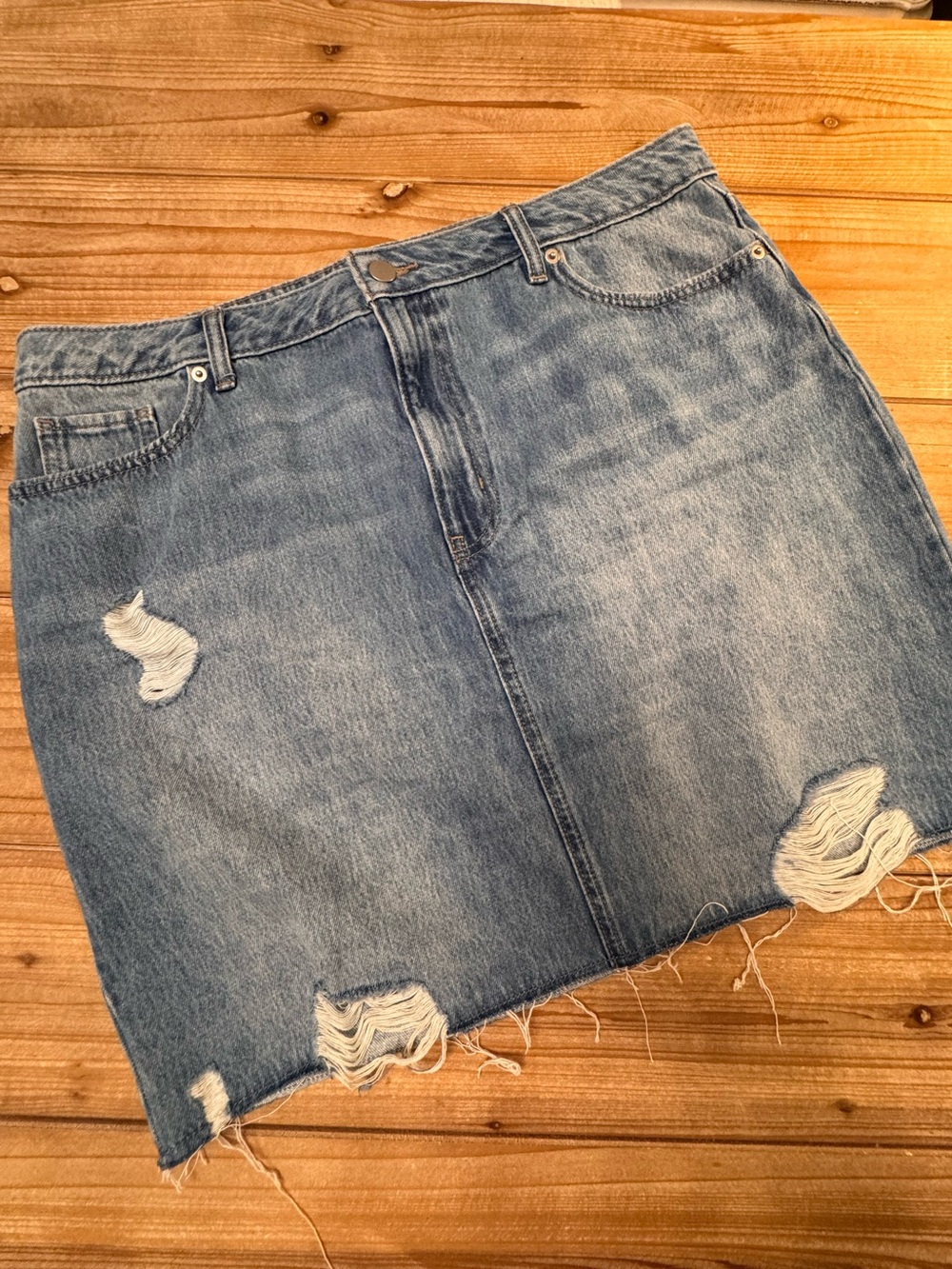Distressed Denim Mini Skirt Light Wash Raw Hem Women’s Size XL